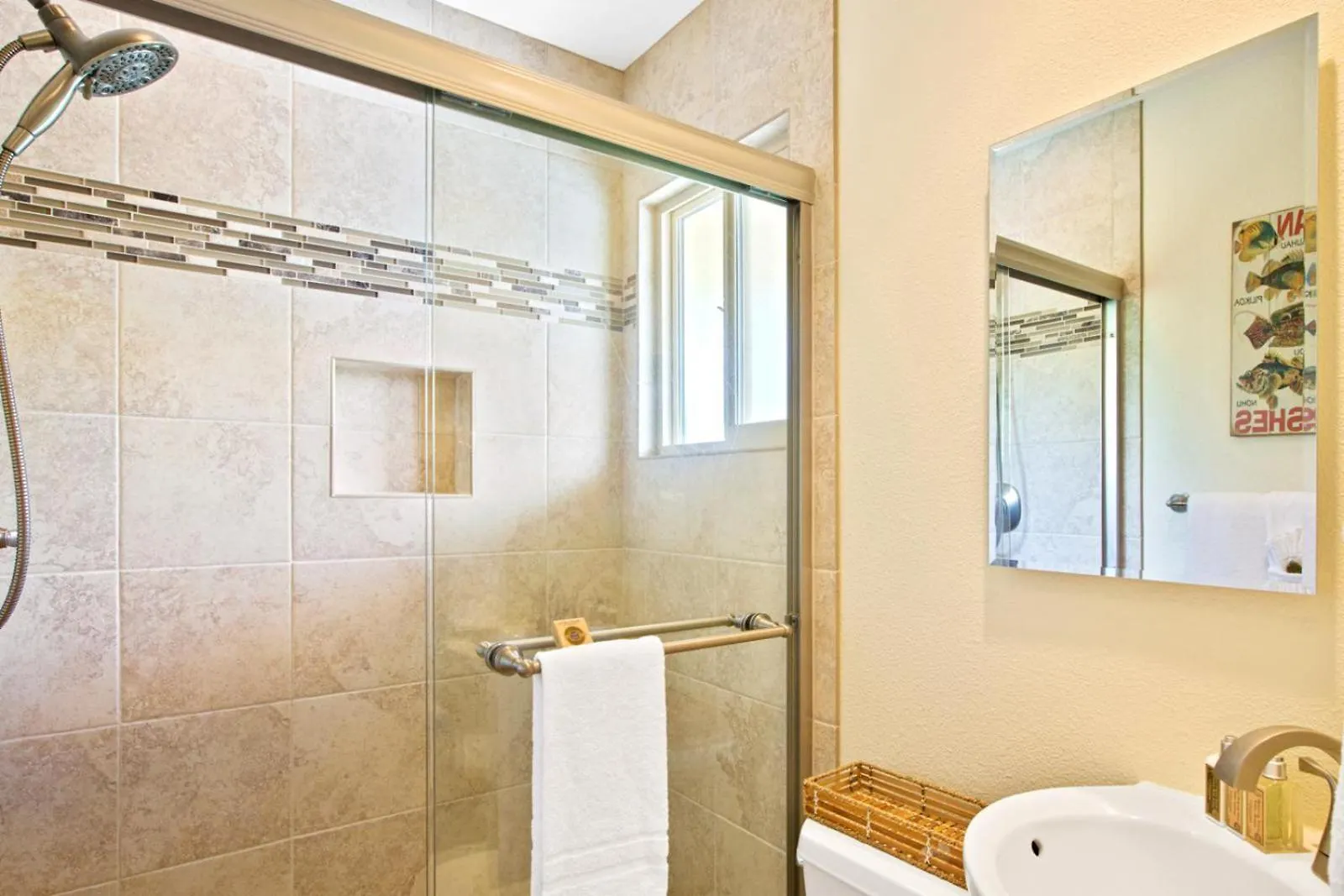 Kbm Resorts Free Car Lokelani Lok-B203 Ocean Front Remodeled With Kidbeach Gear Napili-Honokowai 0*,