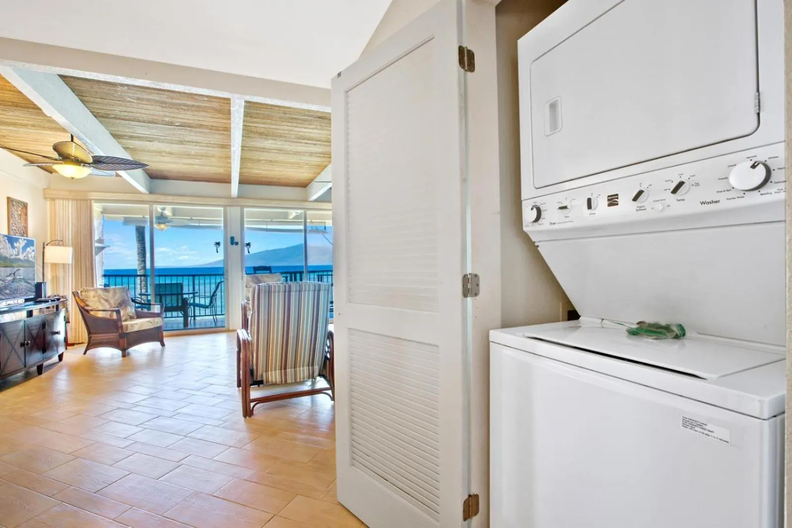 Apartment Kbm Resorts Free Car Lokelani Lok-B203 Ocean Front Remodeled With Kidbeach Gear Napili-Honokowai United States