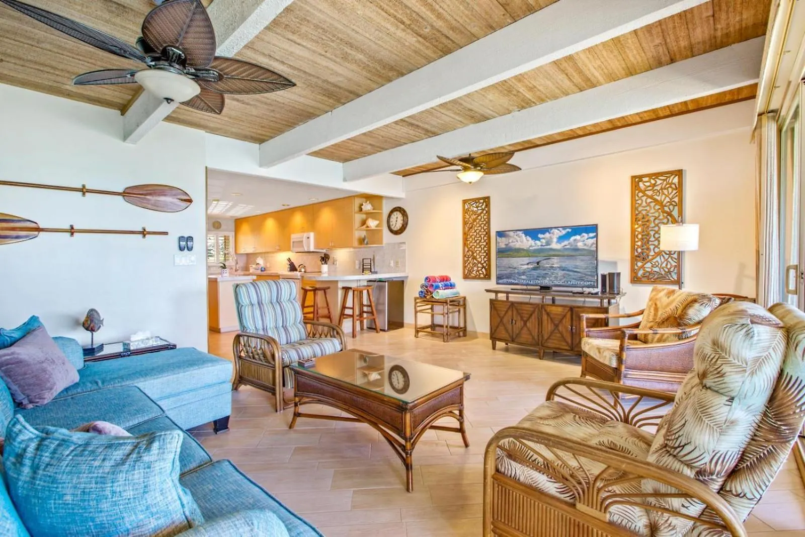 Kbm Resorts Free Car Lokelani Lok-B203 Ocean Front Remodeled With Kidbeach Gear Napili-Honokowai 0*,