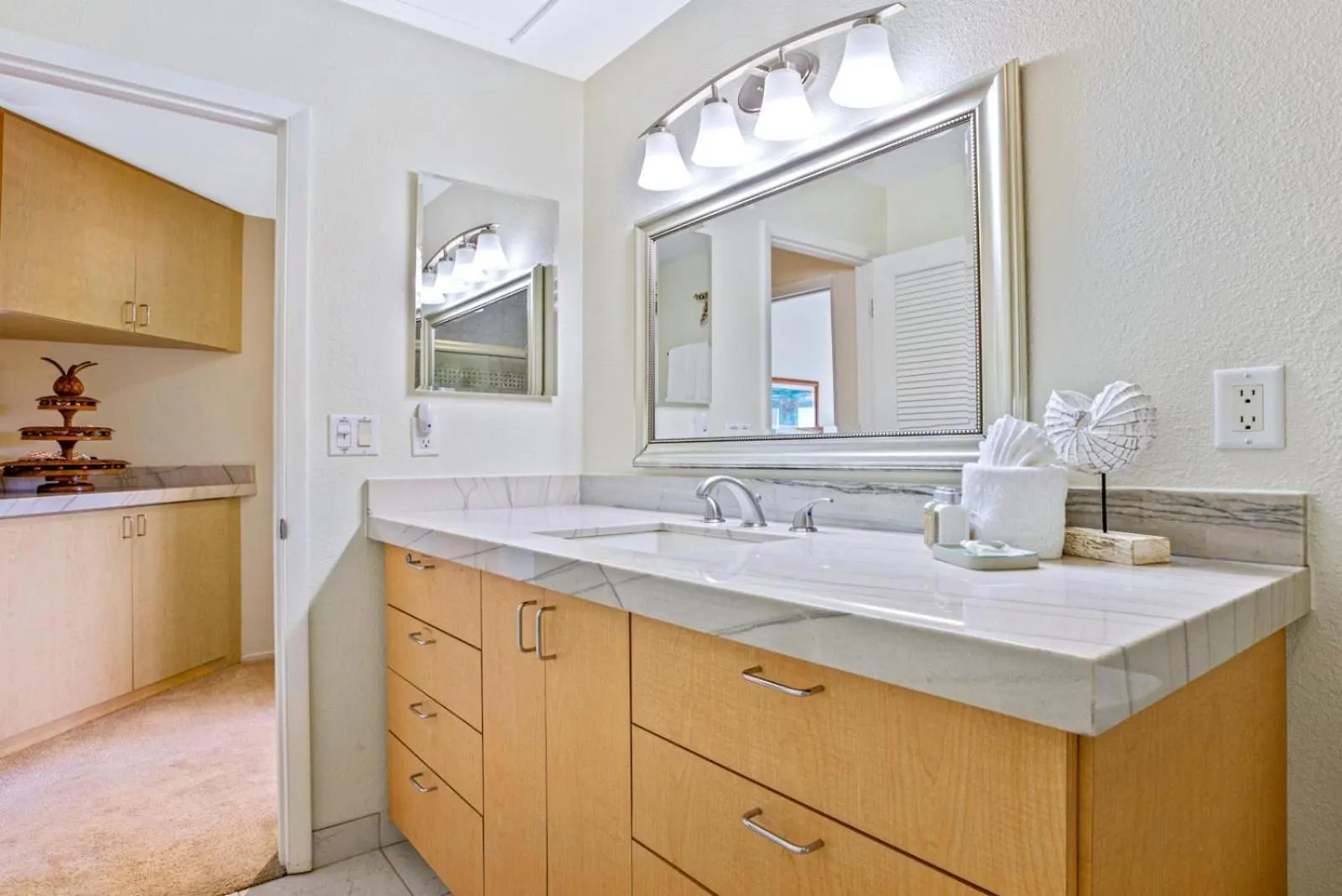 Kbm Resorts Free Car Lokelani Lok-B203 Ocean Front Remodeled With Kidbeach Gear Napili-Honokowai 0*,  United States
