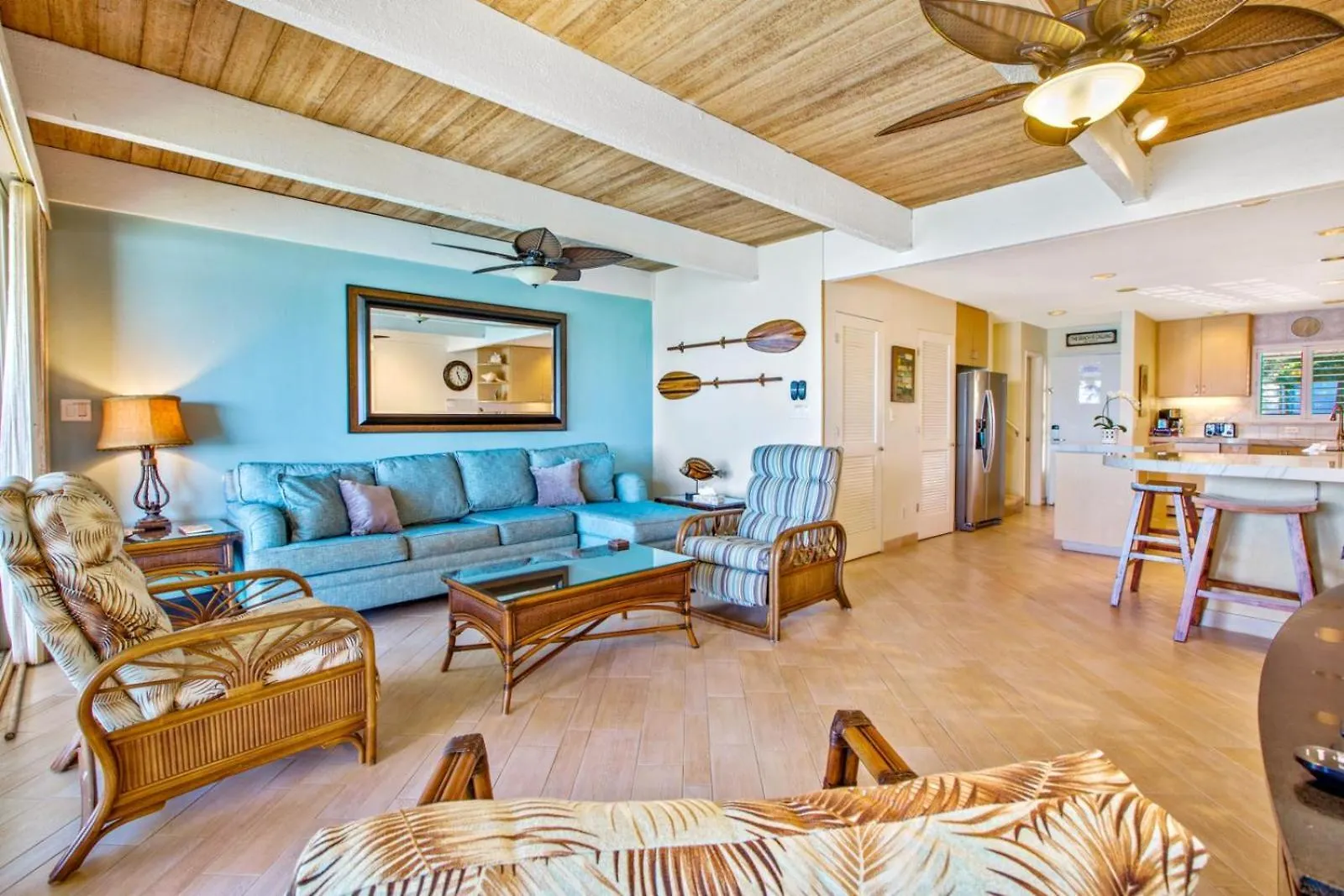 Kbm Resorts Free Car Lokelani Lok-B203 Ocean Front Remodeled With Kidbeach Gear Napili-Honokowai Apartment